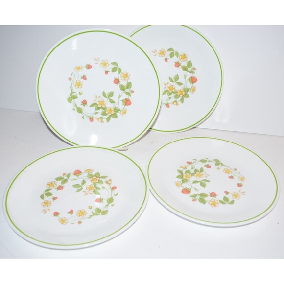 Vtg Corelle Strawberry Sundae salad Luncheon Plates Dish 4pc lot 8" - Picture 1 of 7
